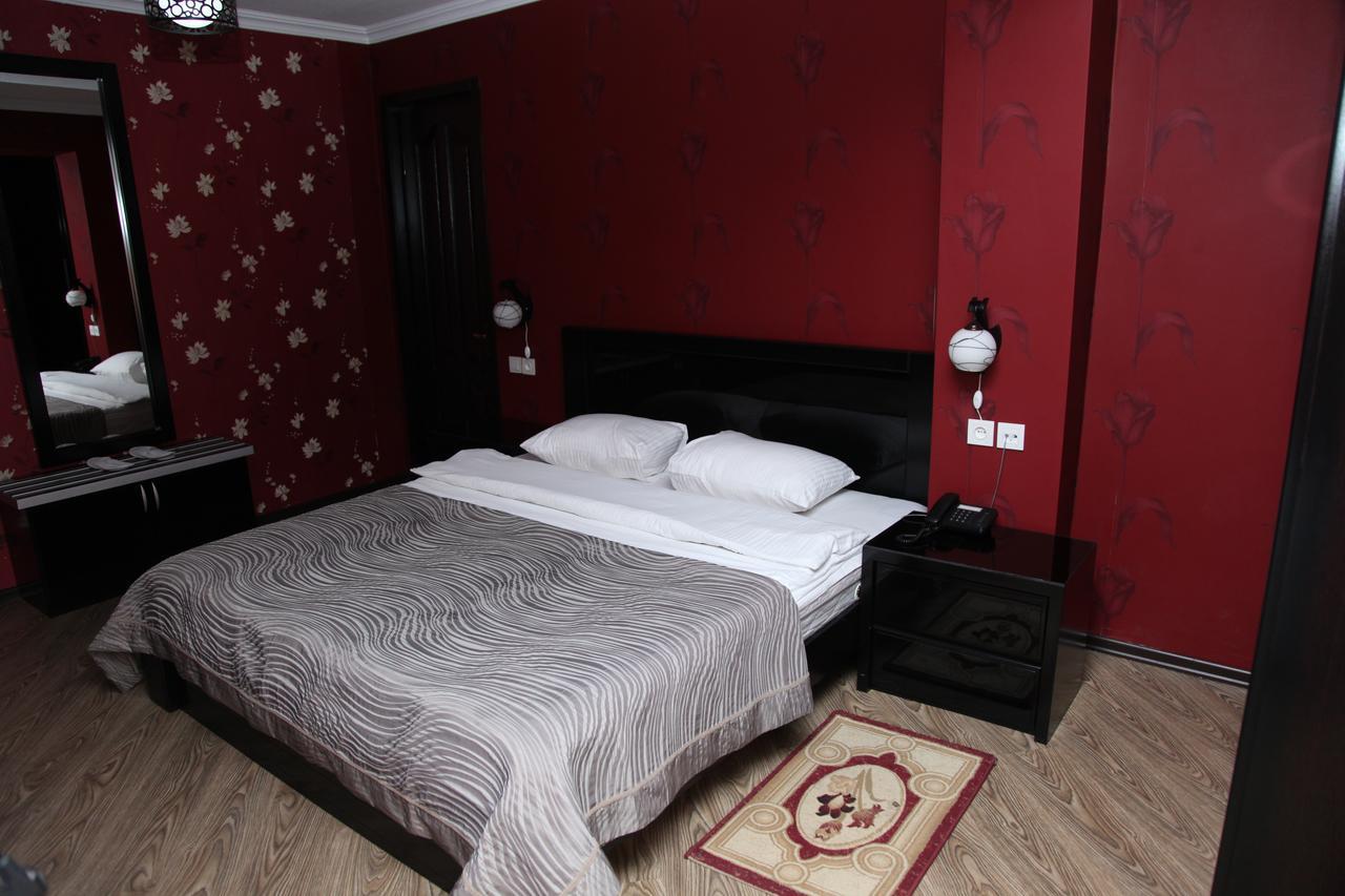 Hotel Obola Samtredia Extérieur photo